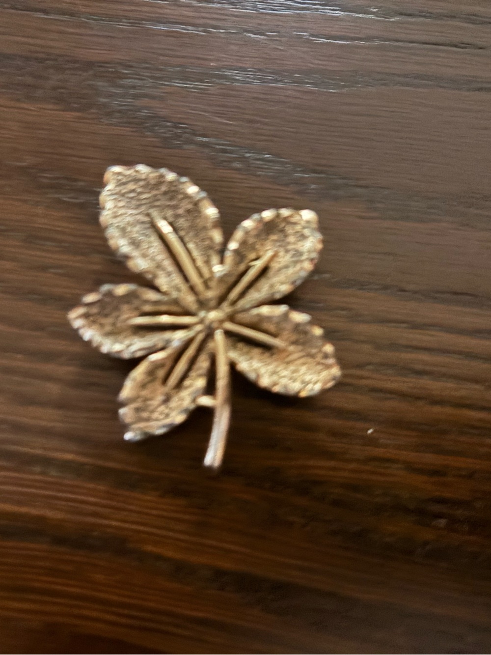 Gold Leaf Accent Decorative Pin